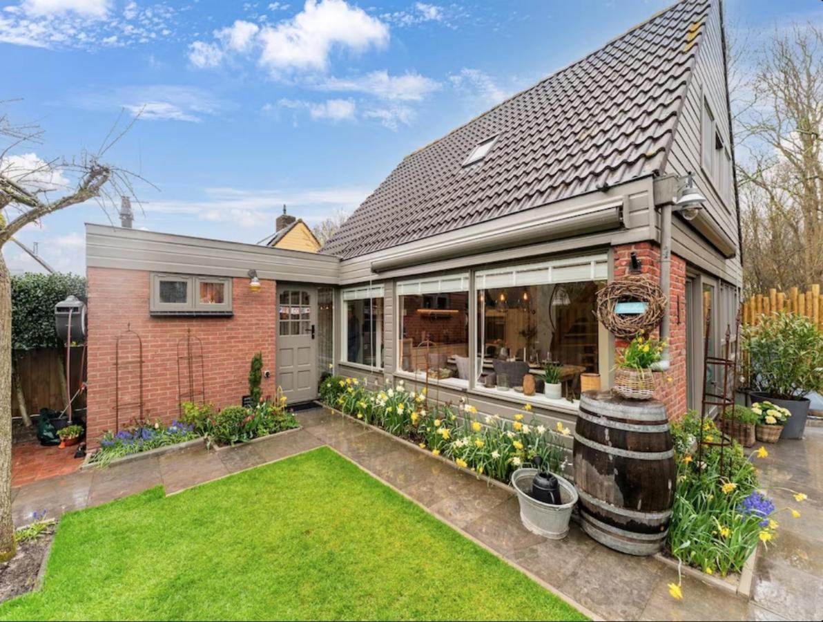 "Zonnekind" Atmospheric Holiday Home In Noordwijkerhout Near The Beach エクステリア 写真
