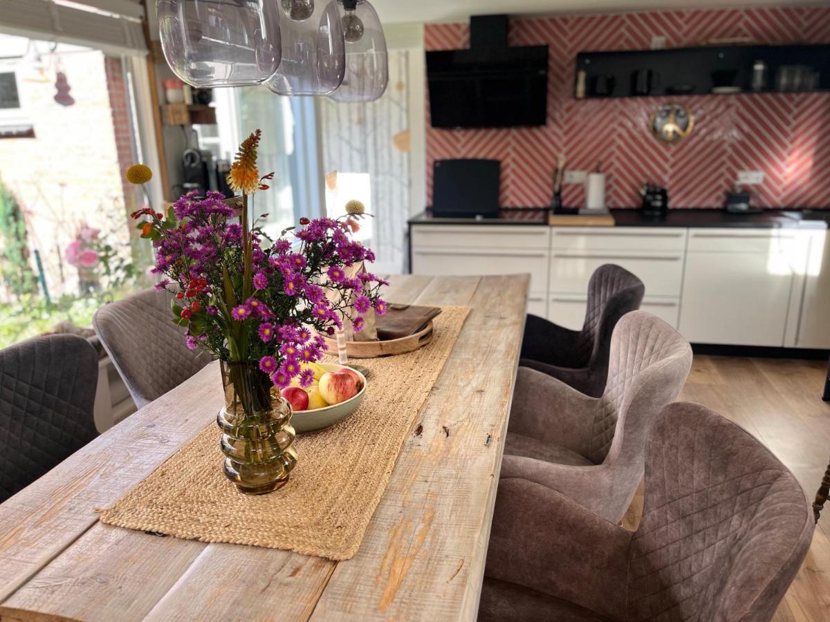 "Zonnekind" Atmospheric Holiday Home In Noordwijkerhout Near The Beach エクステリア 写真