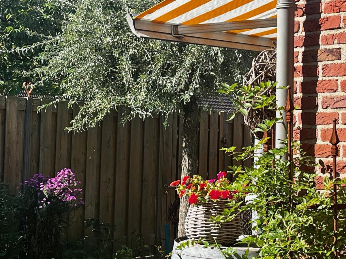 "Zonnekind" Atmospheric Holiday Home In Noordwijkerhout Near The Beach エクステリア 写真