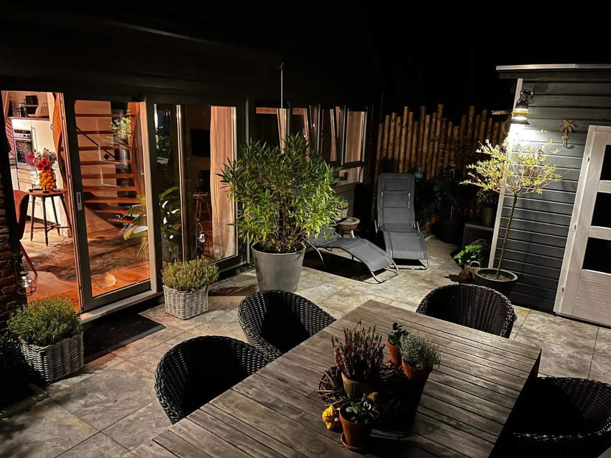 "Zonnekind" Atmospheric Holiday Home In Noordwijkerhout Near The Beach エクステリア 写真